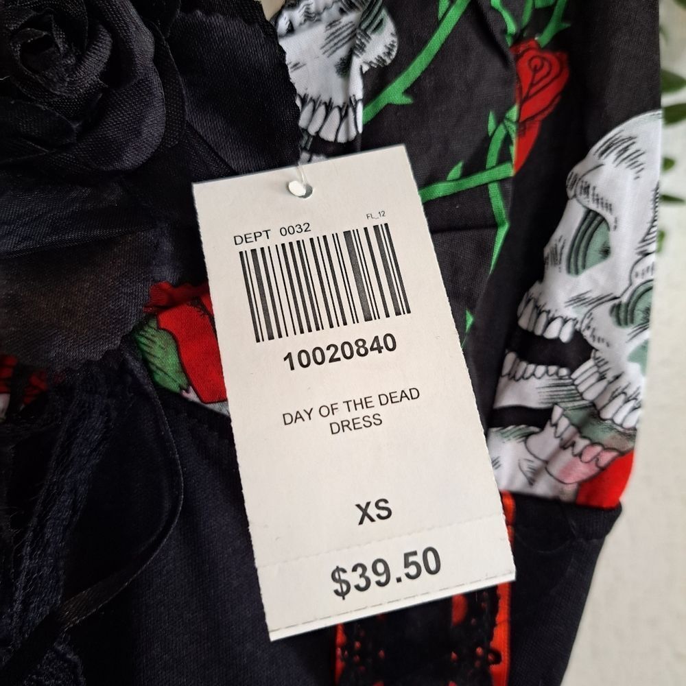 Hot Topic Black and Red Skull Dress - Picture 8 of 10